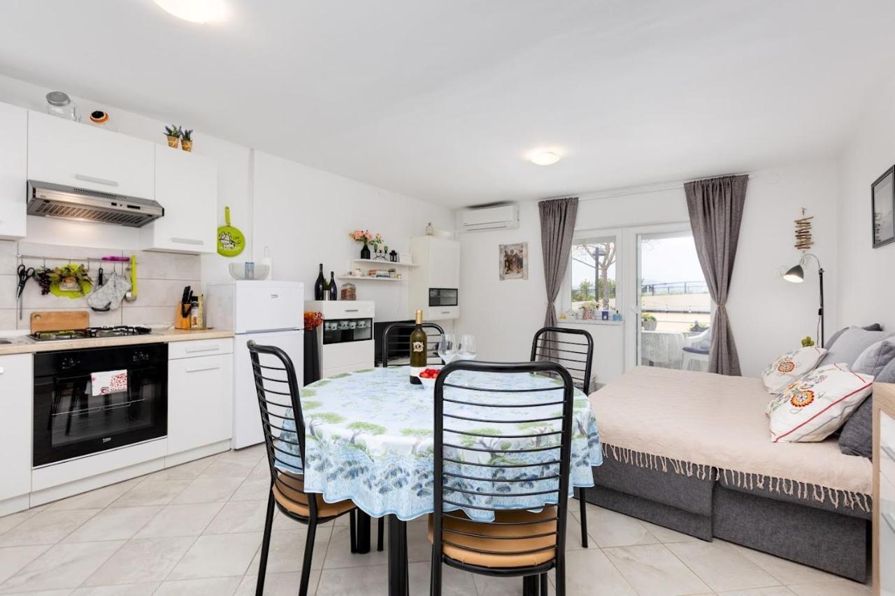 Apartment Oleander Малинска Экстерьер фото