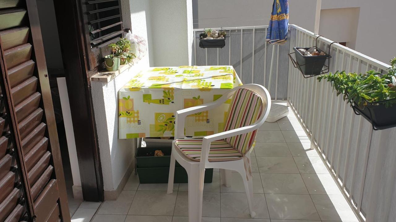 Apartment Oleander Малинска Экстерьер фото